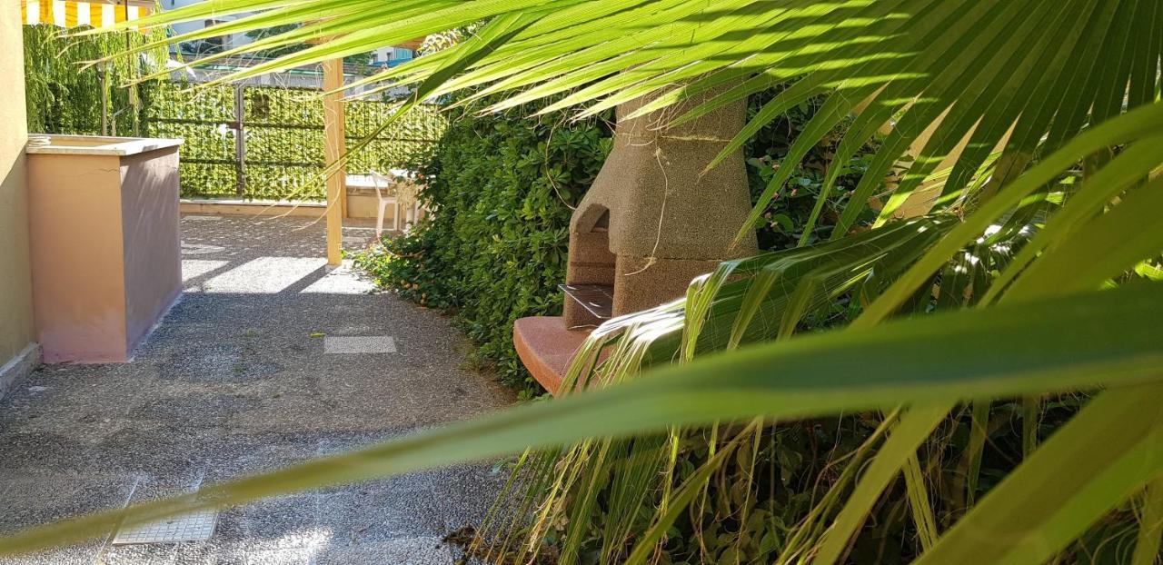 Appartamento Con Giardino Sul Mare Галиполи Екстериор снимка