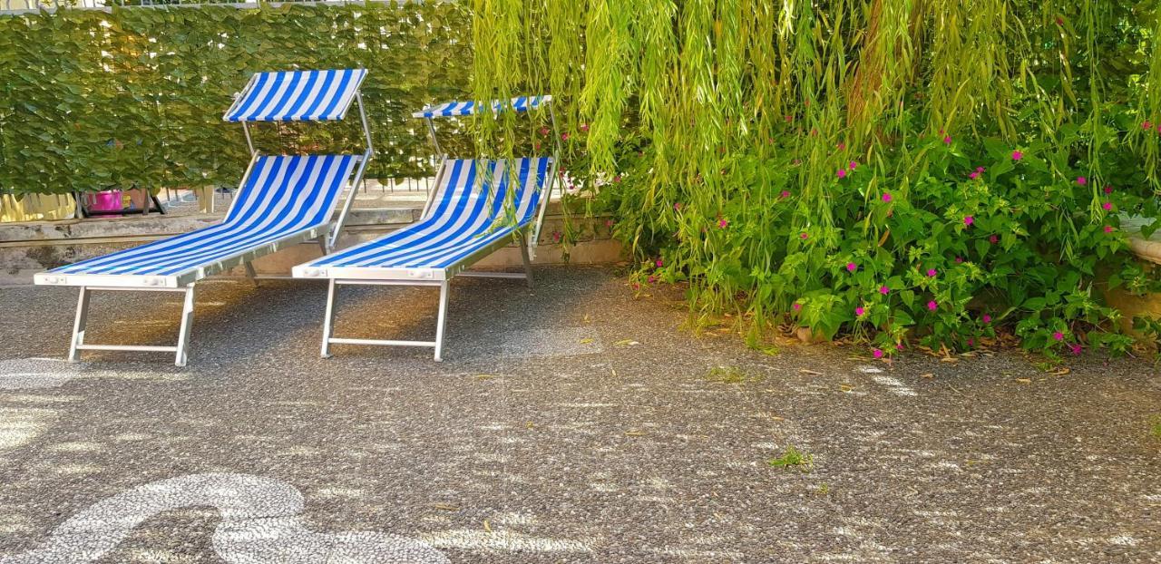 Appartamento Con Giardino Sul Mare Галиполи Екстериор снимка