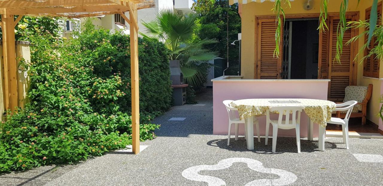 Appartamento Con Giardino Sul Mare Галиполи Екстериор снимка