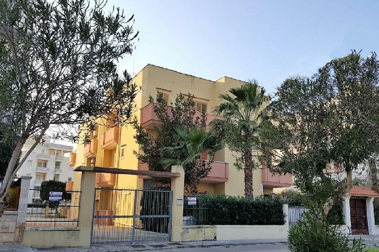 Appartamento Con Giardino Sul Mare Галиполи Екстериор снимка