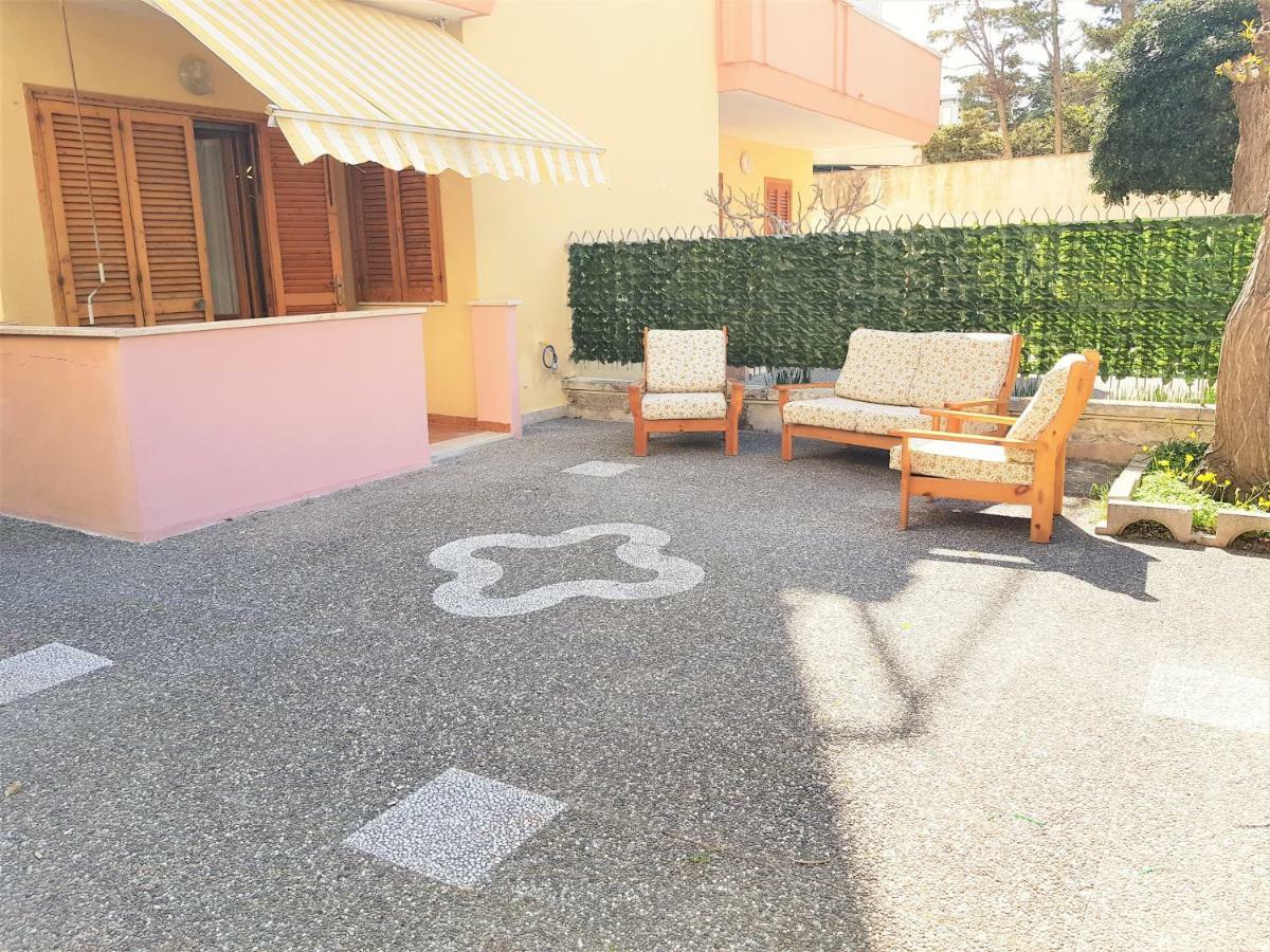 Appartamento Con Giardino Sul Mare Галиполи Екстериор снимка